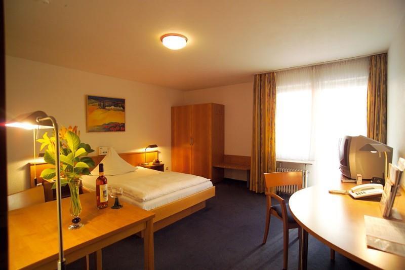 Acora Karlsruhe Zentrum Living The City Phòng bức ảnh